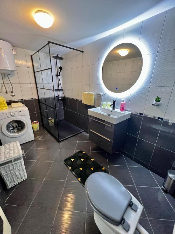 Apartment Nikolina トロギール エクステリア 写真
