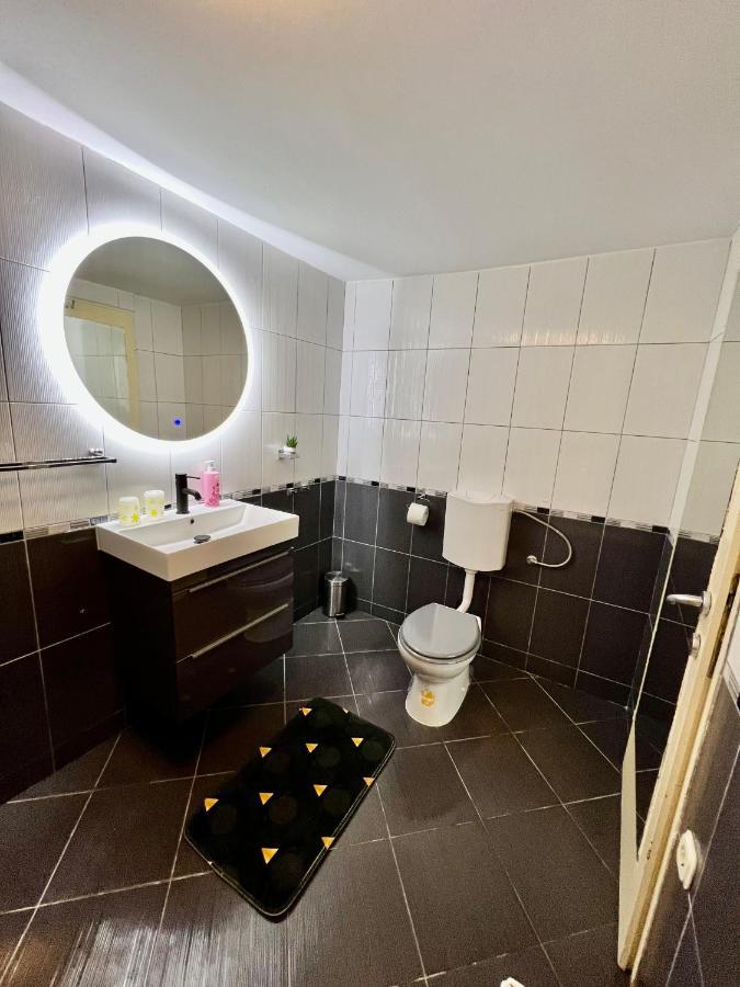 Apartment Nikolina トロギール エクステリア 写真