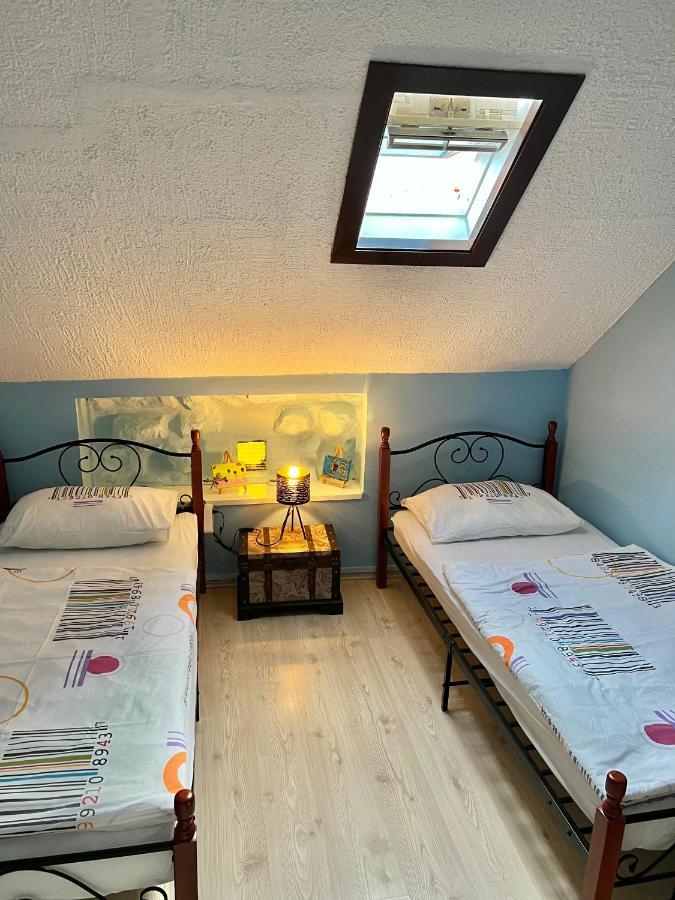 Apartment Nikolina トロギール エクステリア 写真